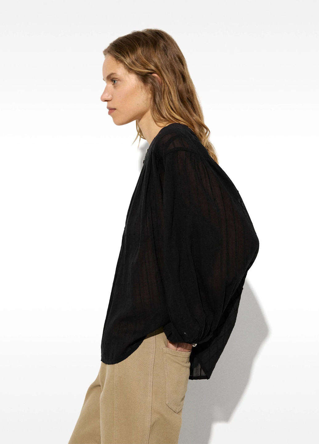 Чорна блуза з баскою Parfois