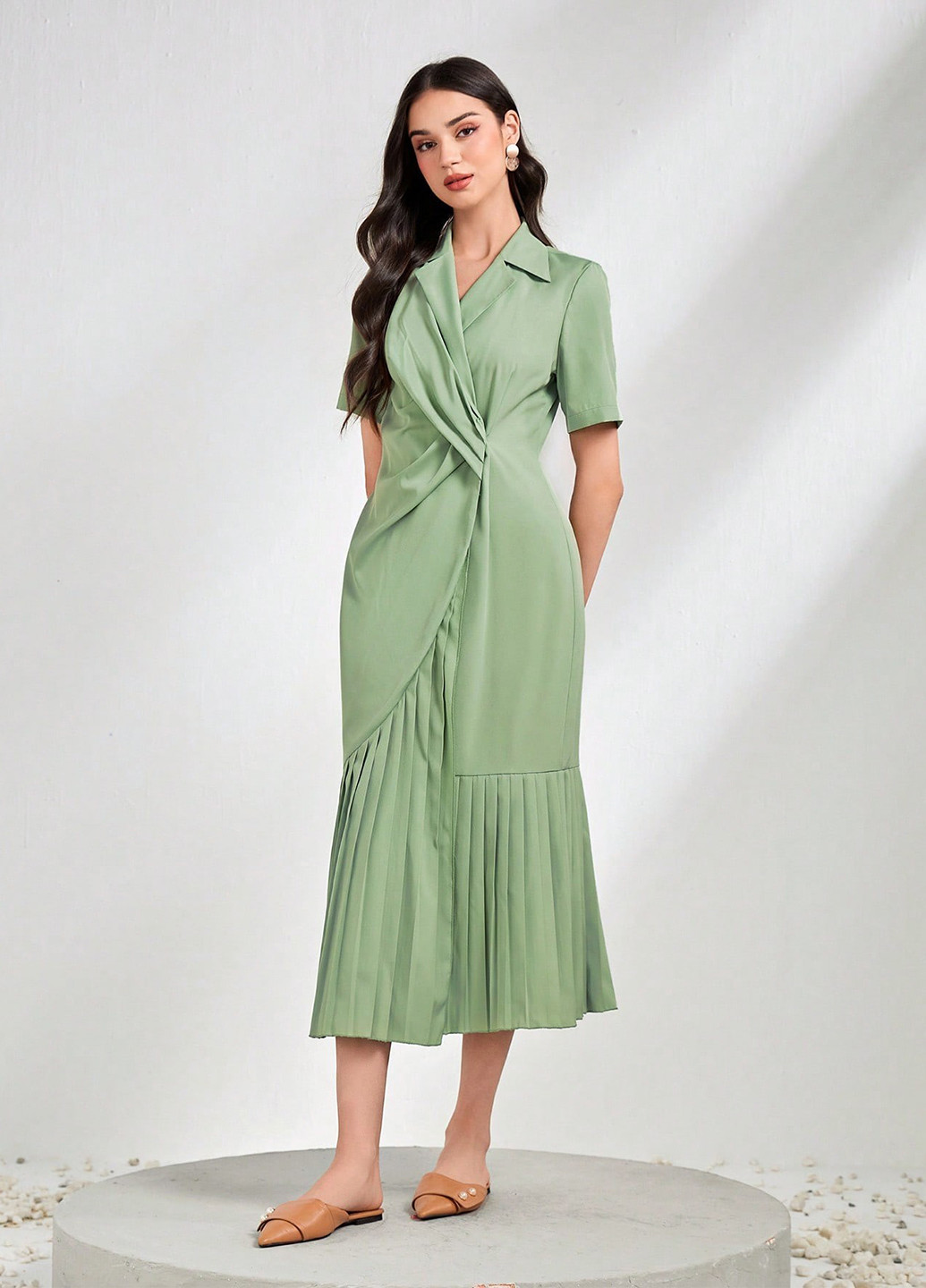 Сіро-зелена ділова сукня на запах, годе SHEIN однотонна