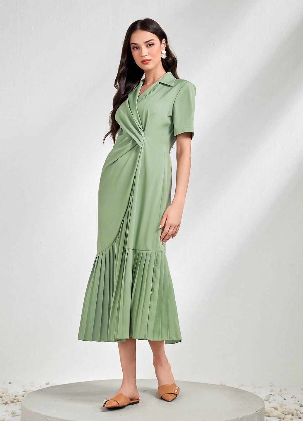 Сіро-зелена ділова сукня на запах, годе SHEIN однотонна