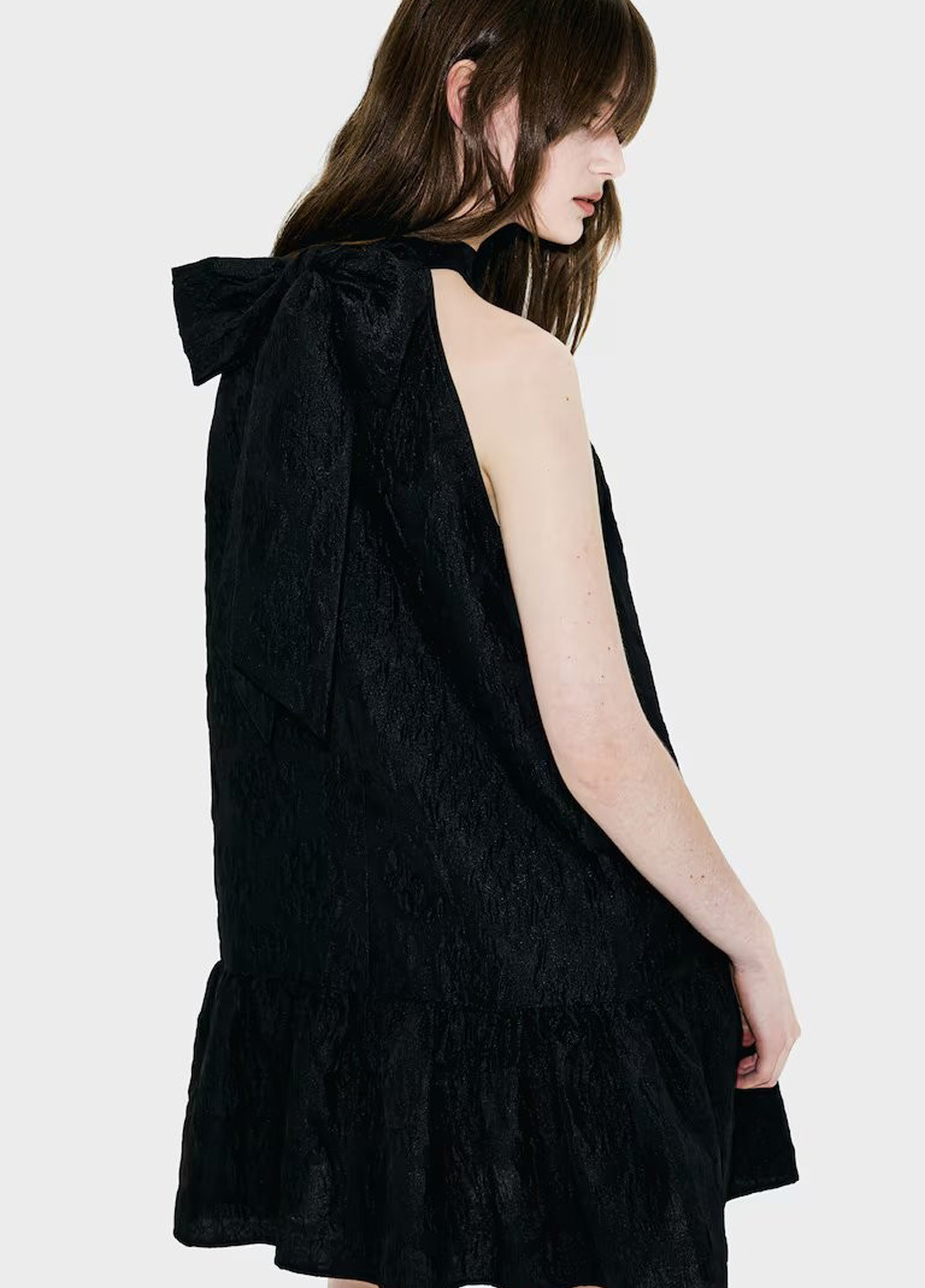 Черное кэжуал платье а-силуэт H&M однотонное