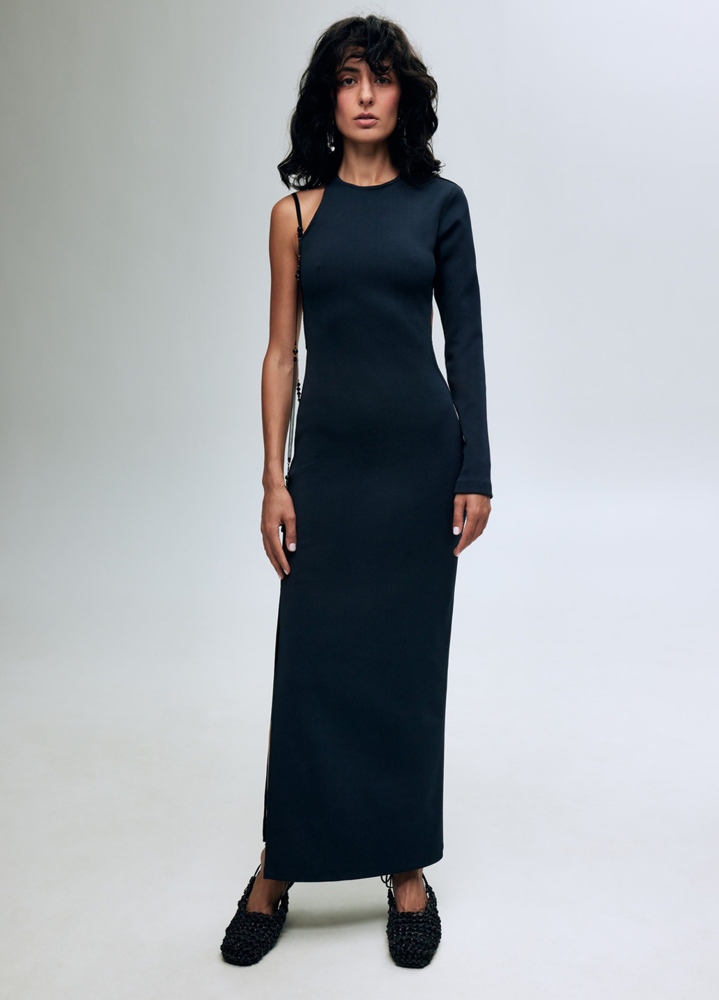 Чорна вечірня сукня з відкритою спиною, силуетна bobkova однотонна