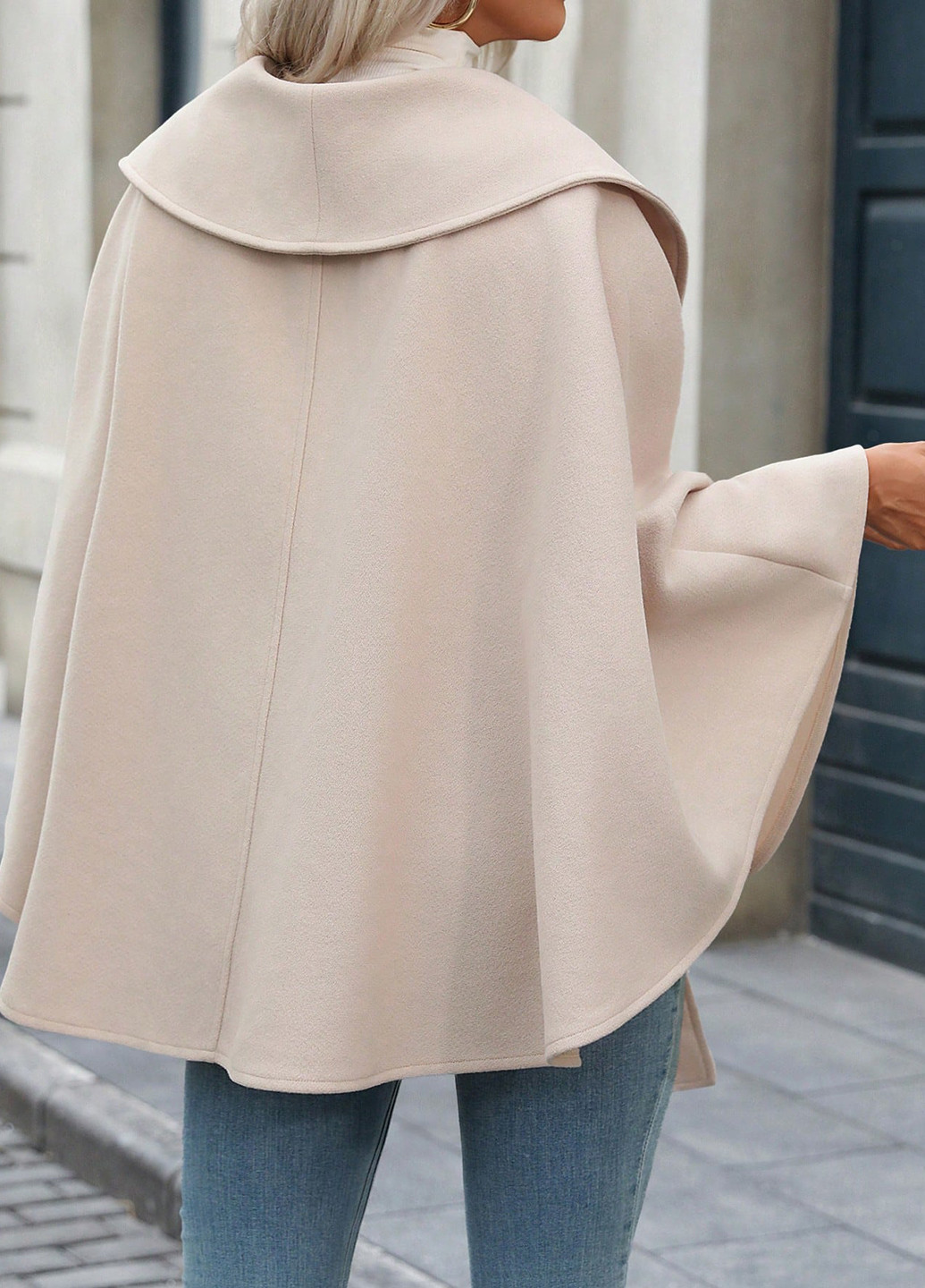 Кремове демісезонне Пальто кейп SHEIN