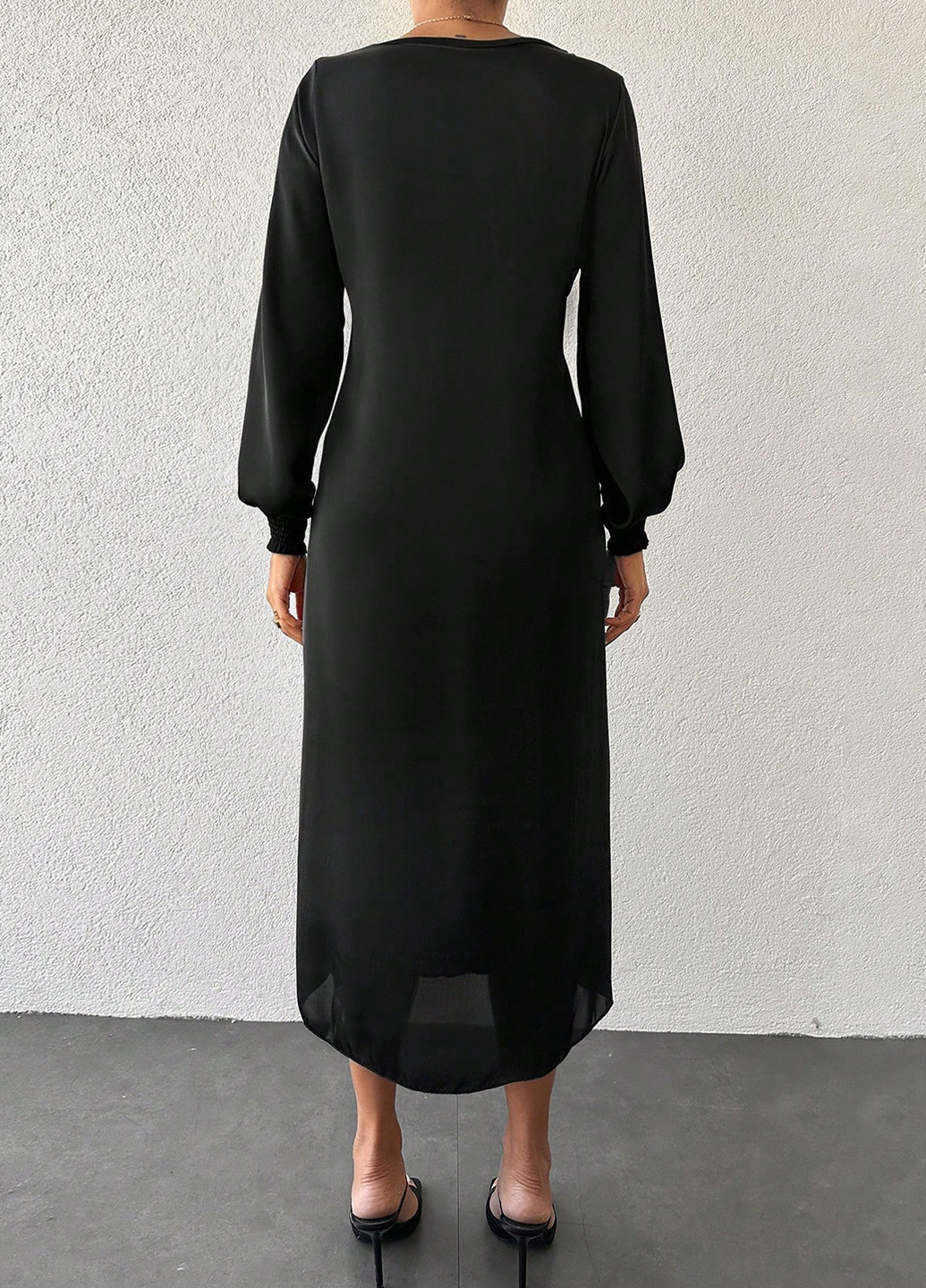 Чорна кежуал сукня SHEIN однотонна