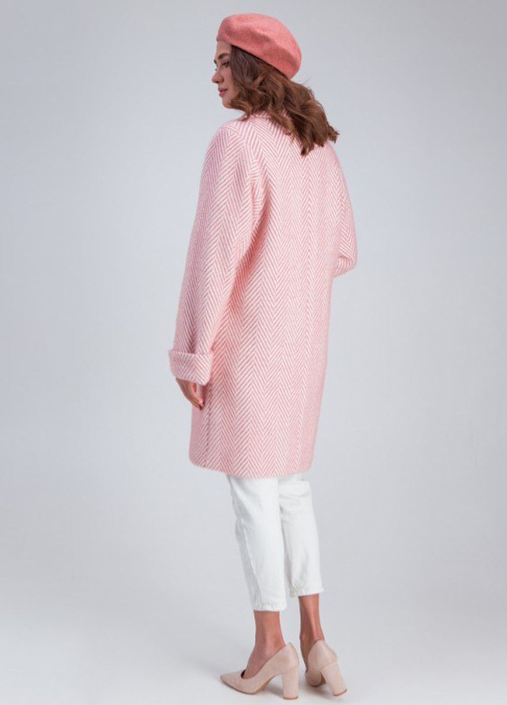 Светло-розовое демисезонное Пальто однобортное Шикарные меха