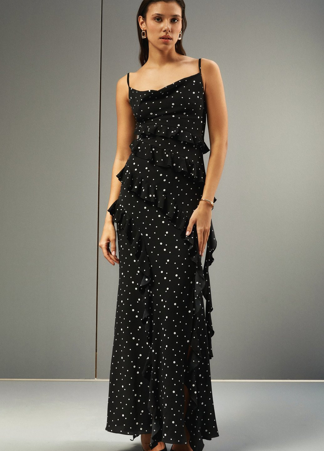 Чорна вечірня, кежуал сукня з відкритою спиною Gepur в горошок