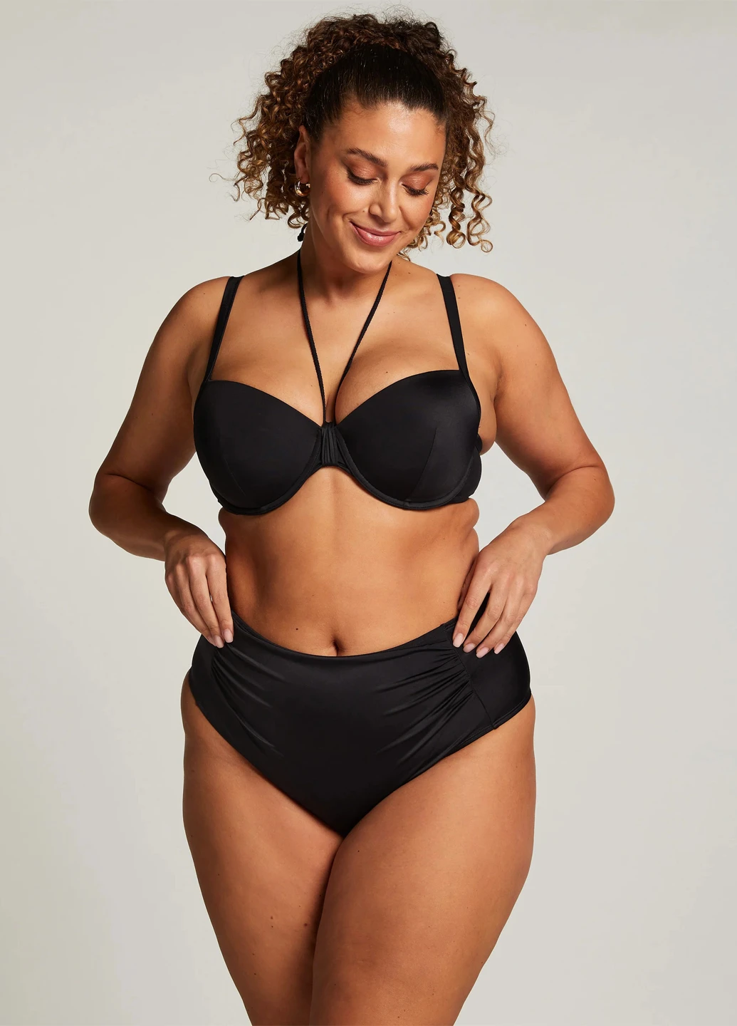 Черные купальные трусики-плавки однотонные Hunkemoller