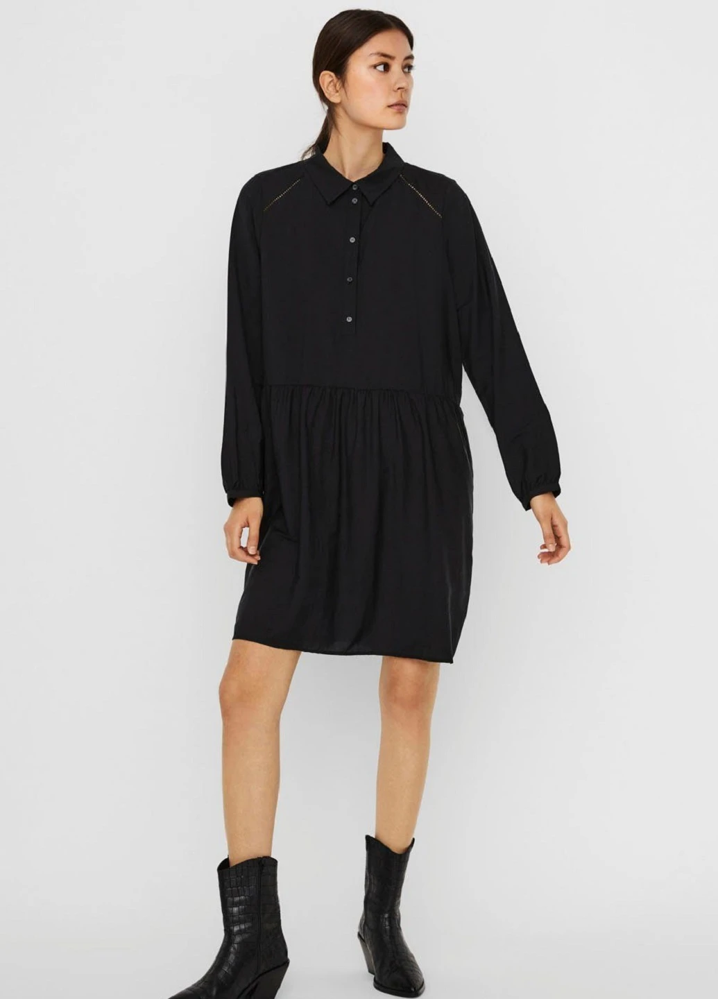 Черное кэжуал платье Vero Moda однотонное