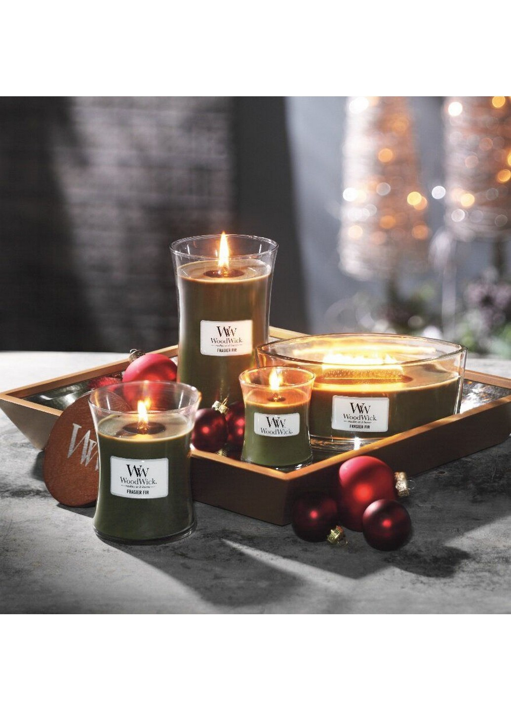 Ароматична свічка в склі Medium Frasier Fir 275 г (92175E) WoodWick (227514457)