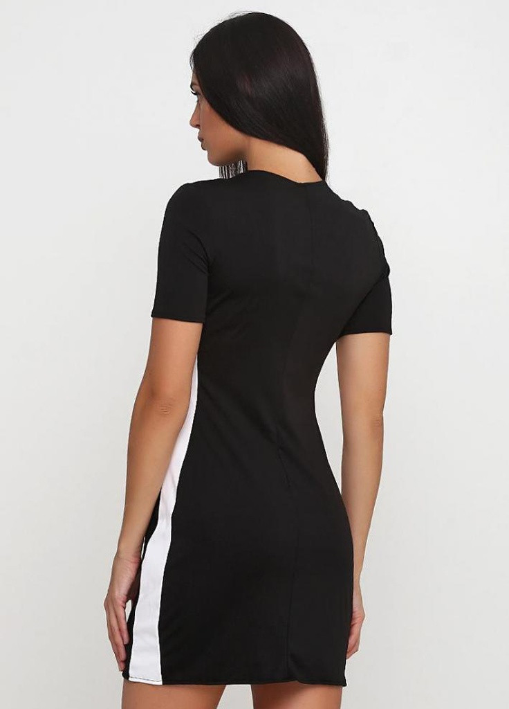 Черное кэжуал удобное приталенное стрейчевое платье спортивного стиля mira Podium однотонное