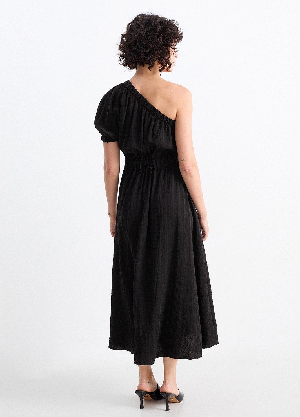 Черное кэжуал платье а-силуэт C&A однотонное