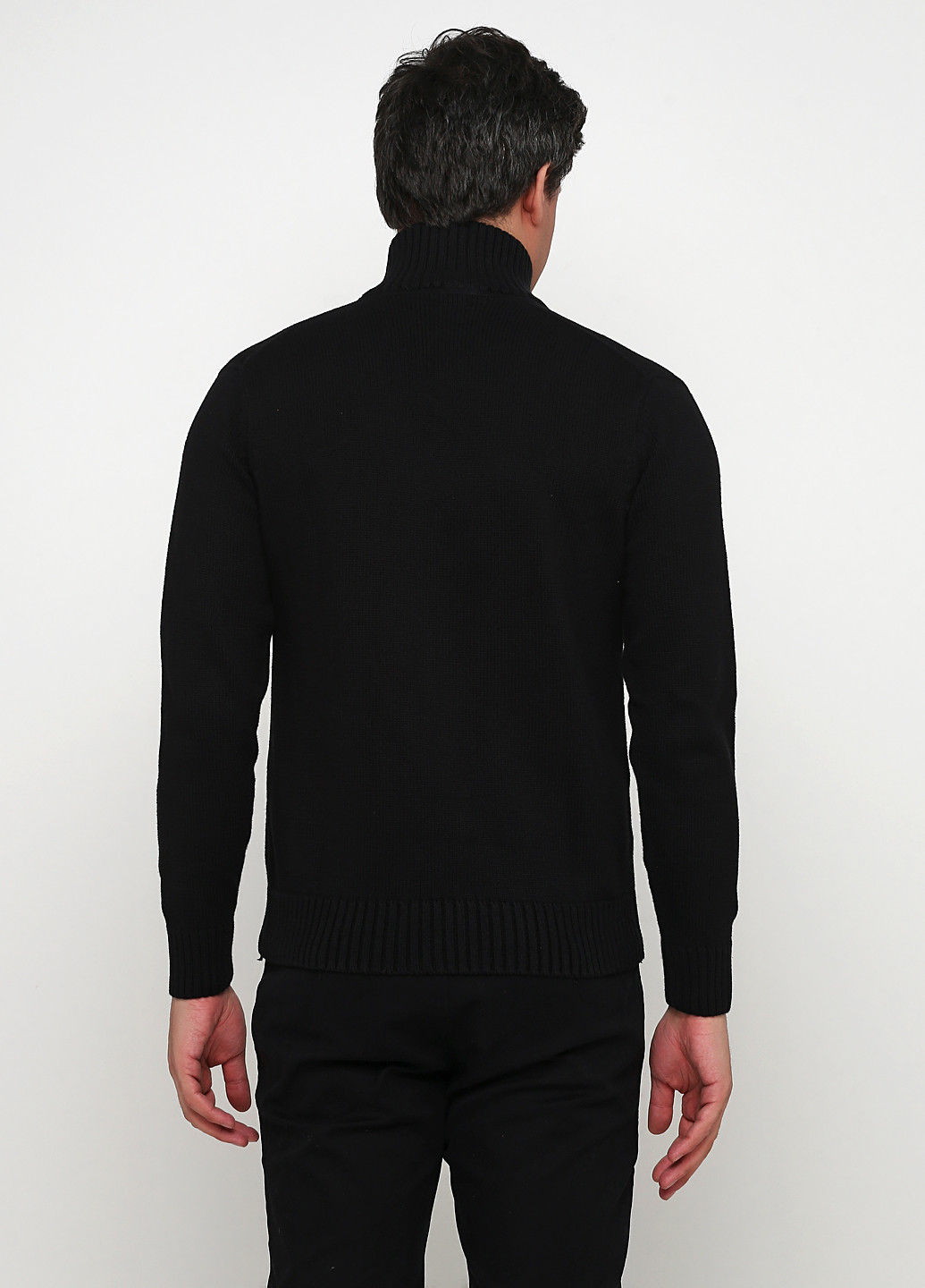 Черный демисезонный свитер джемпер Volumex
