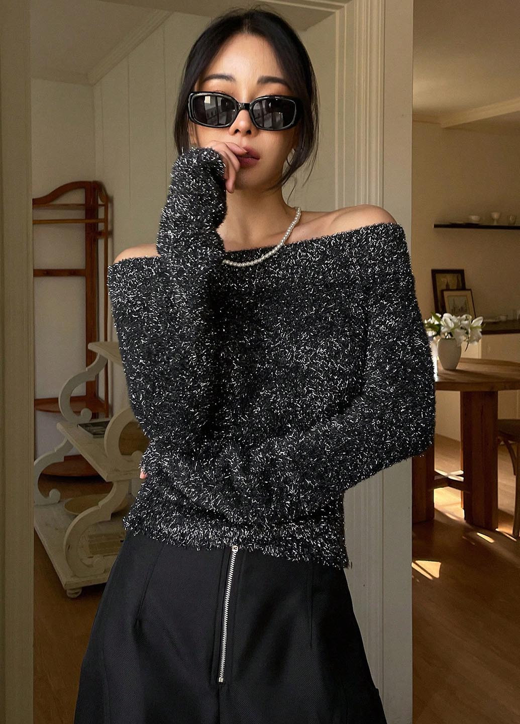 Чорний демісезонний светр SHEIN