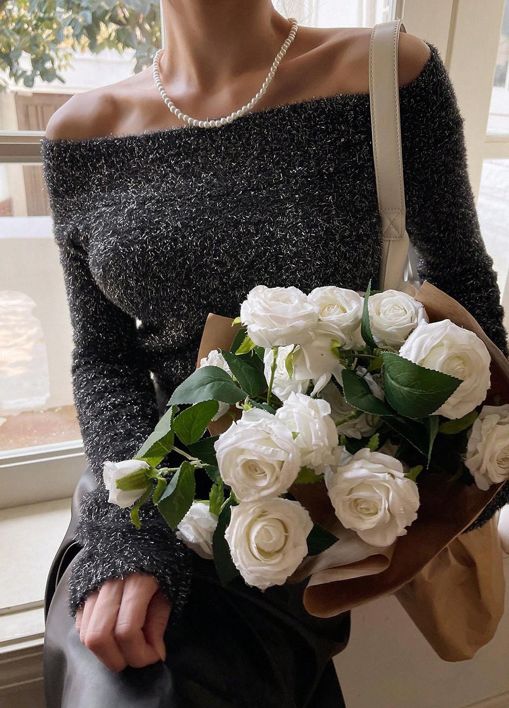 Чорний демісезонний светр SHEIN