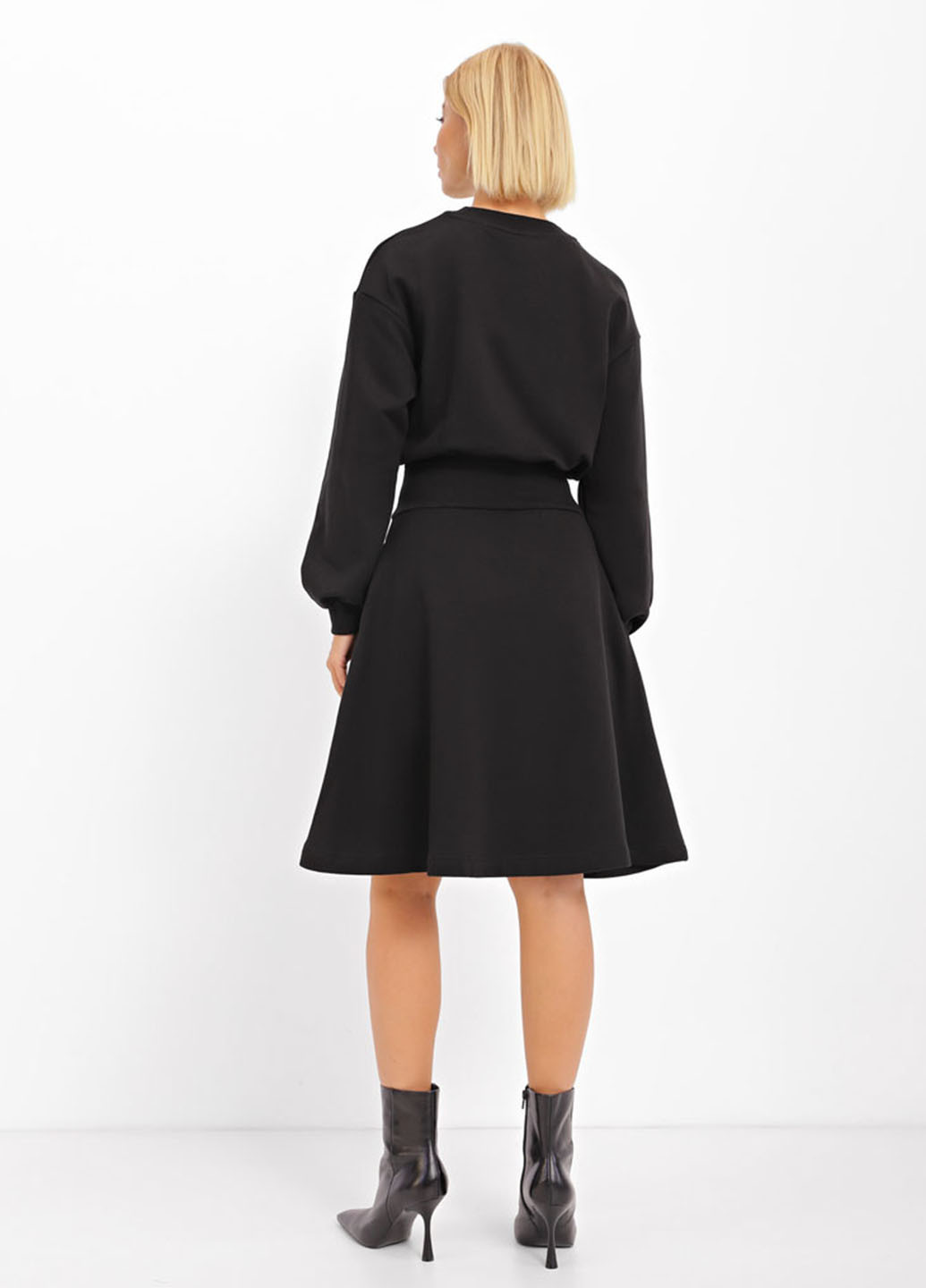 Чорна кежуал сукня кльош Promin однотонна