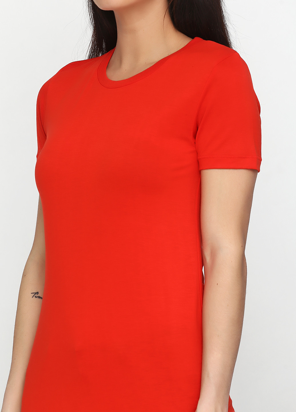Красная летняя футболка MBYM