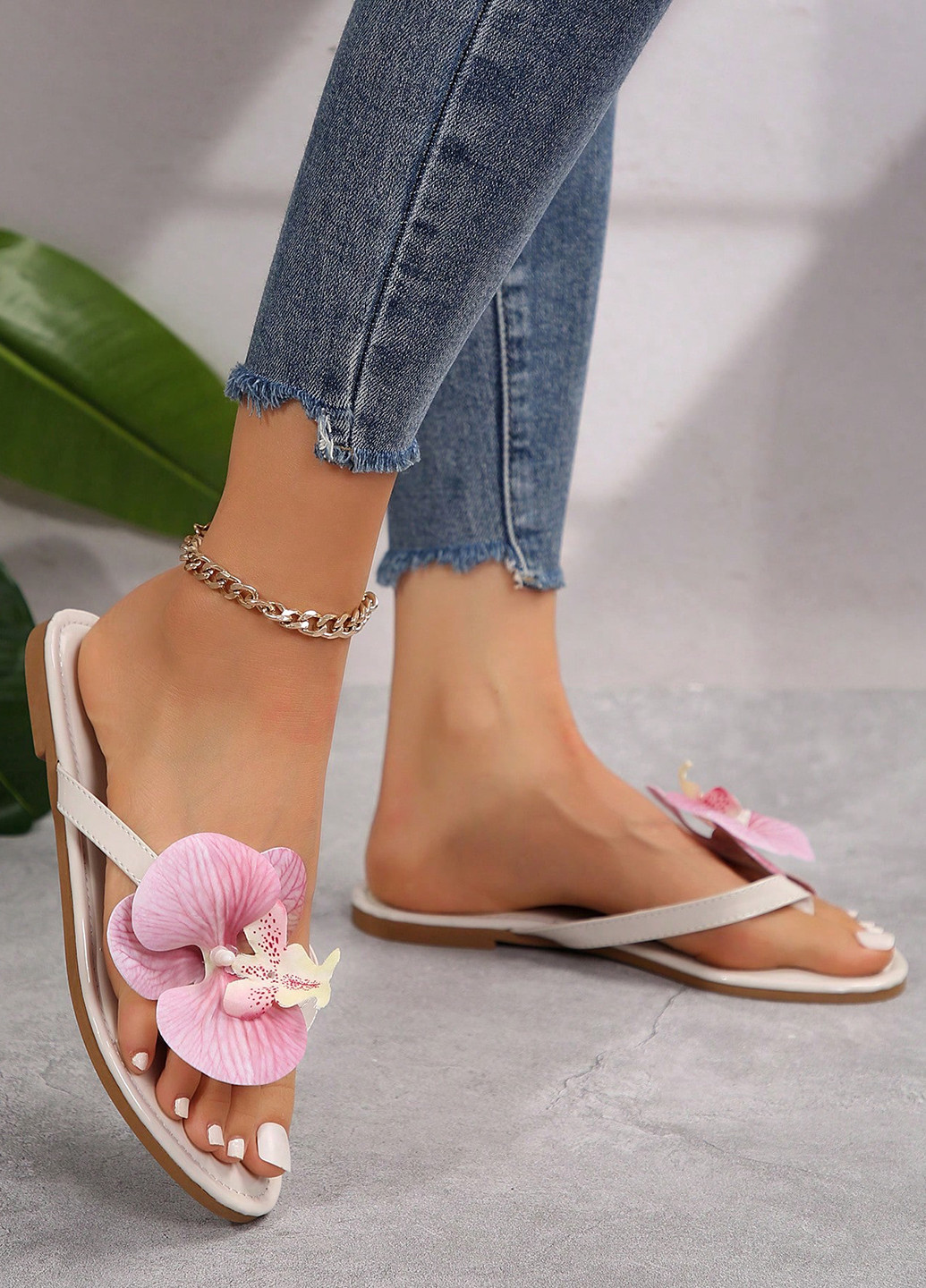 Бежевые кэжуал босоножки SHEIN с цветами