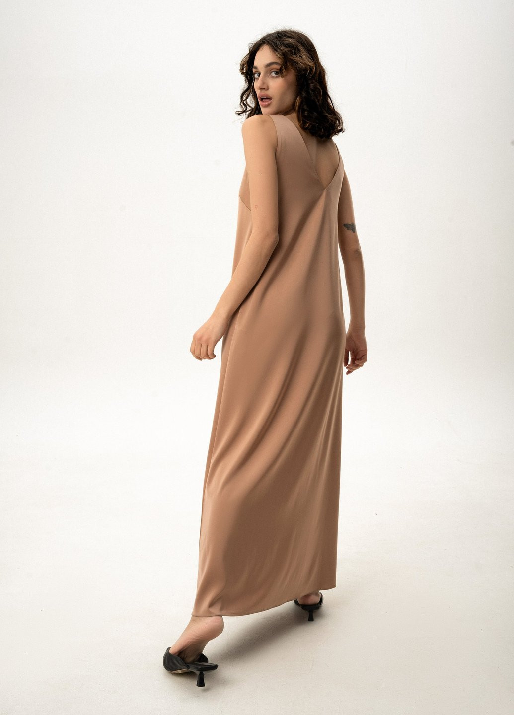 Темно-бежевое кэжуал платье Gepur однотонное