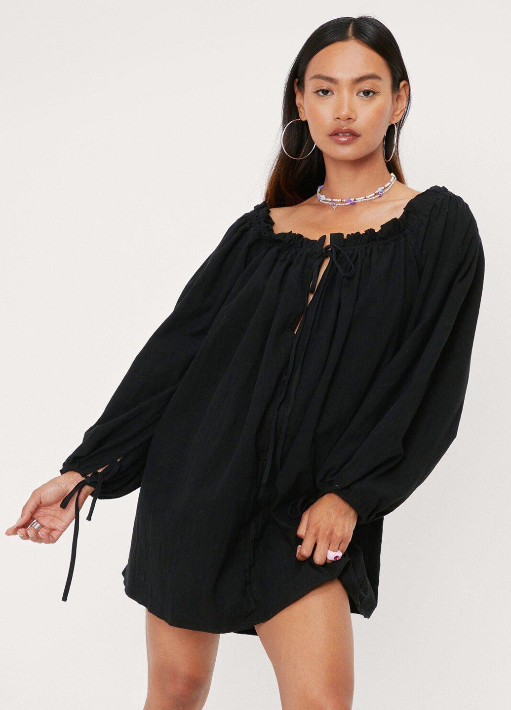 Черное кэжуал платье оверсайз Nasty Gal однотонное