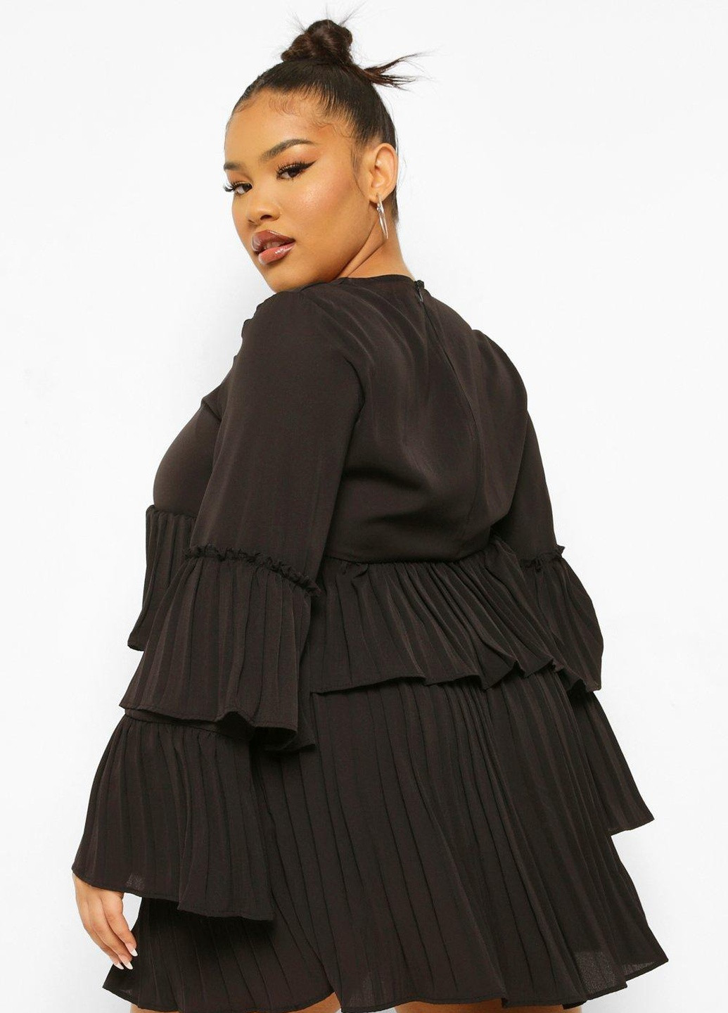 Черное платье Boohoo
