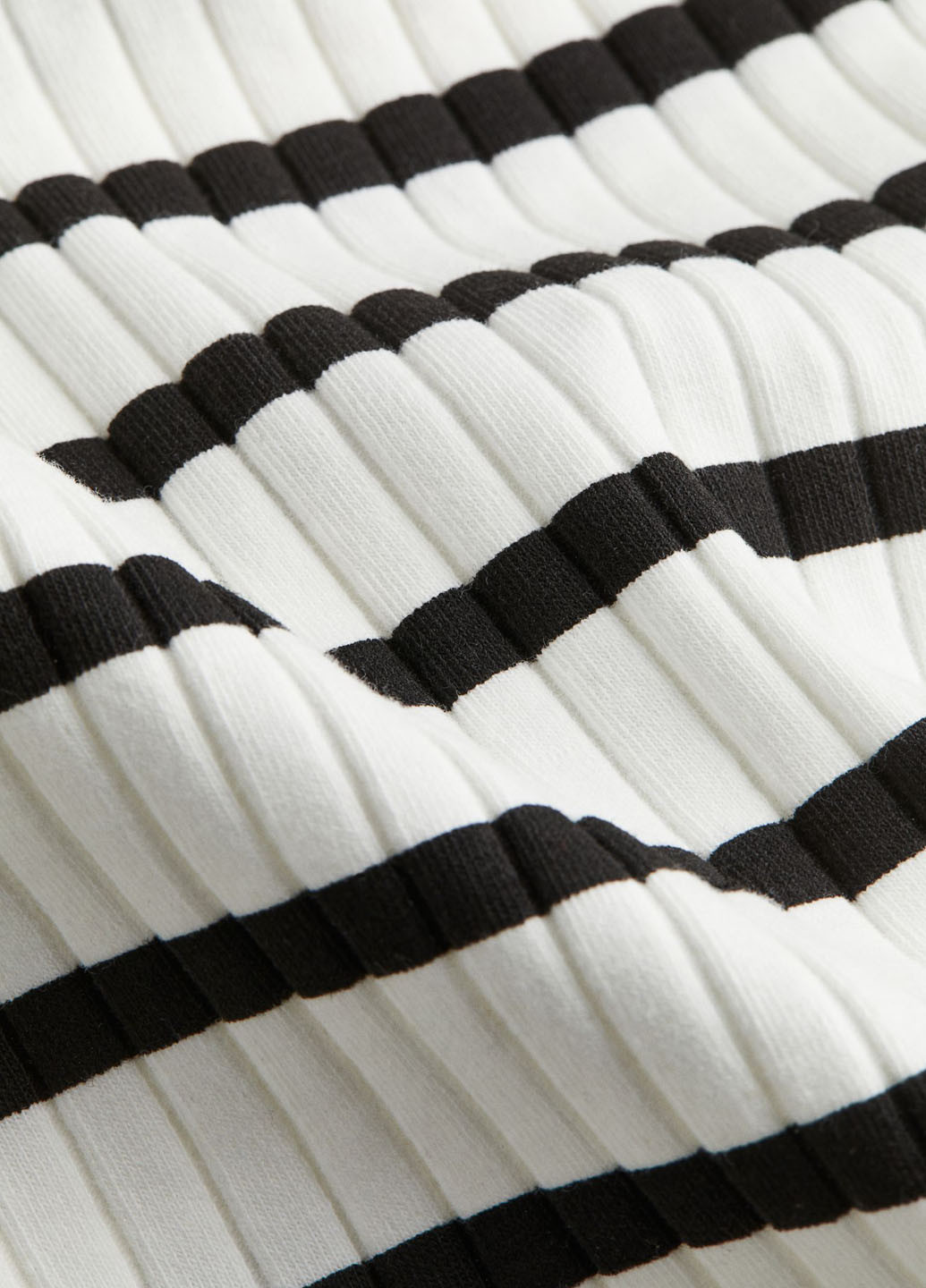 Черно-белое кэжуал платье силуэтная H&M в полоску