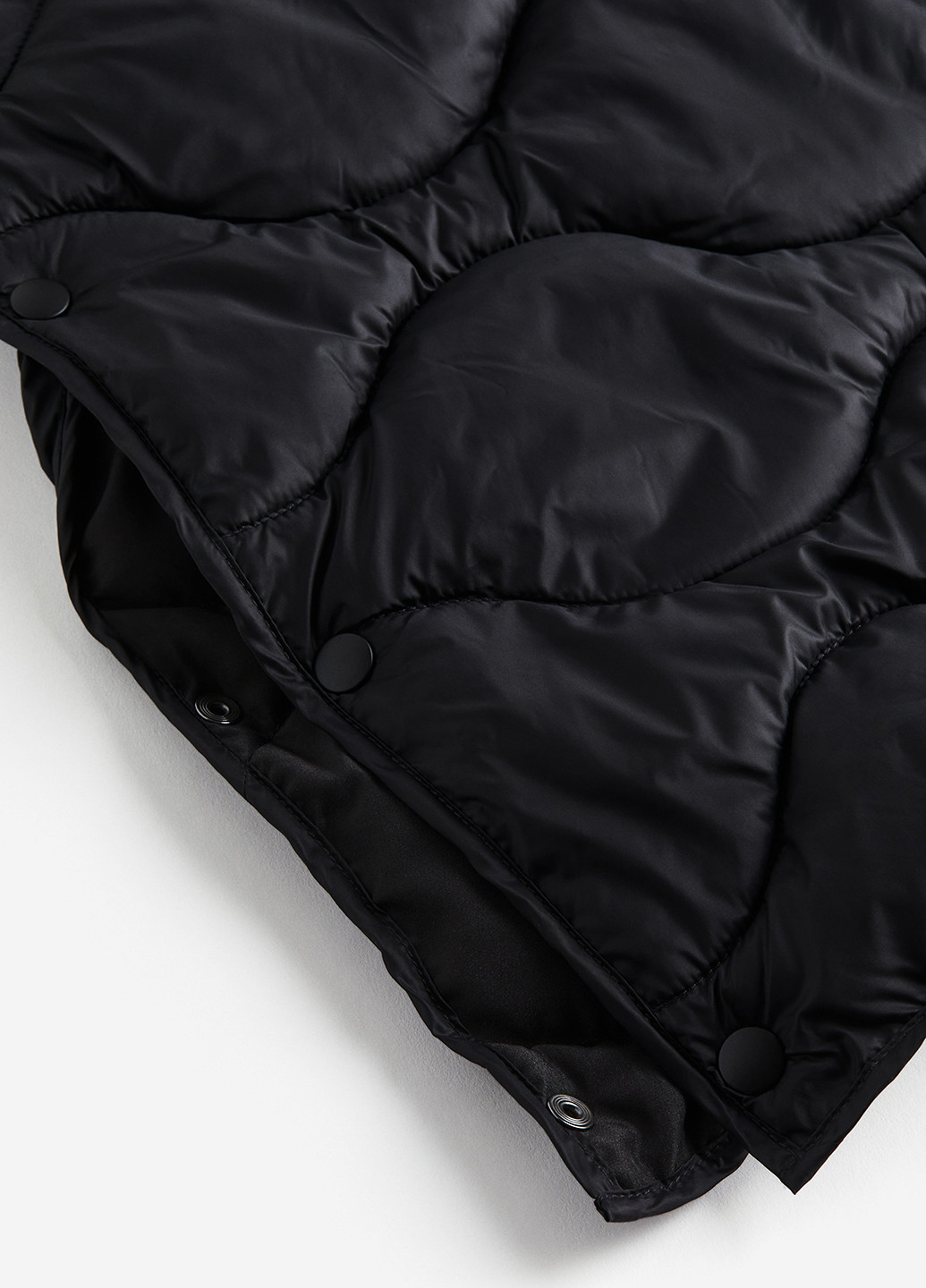 Черная демисезонная куртка H&M