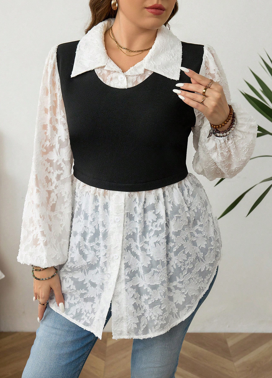 Чорно-біла блуза з баскою SHEIN