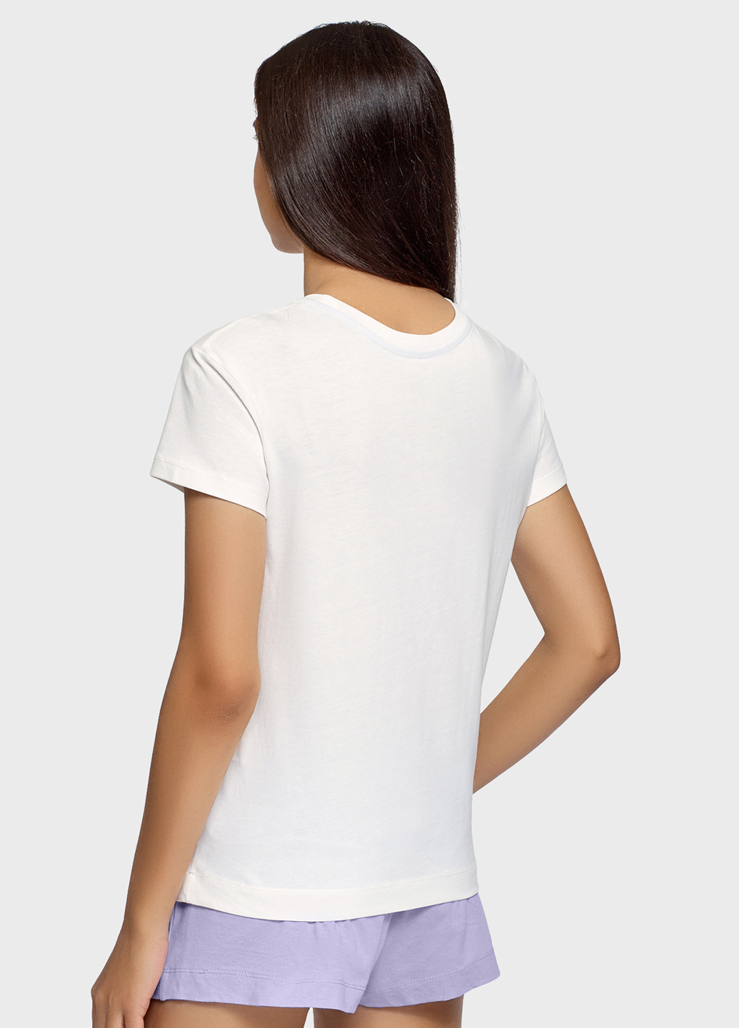 Белая всесезон пижама (футболка, шорты) футболка + шорты Oodji