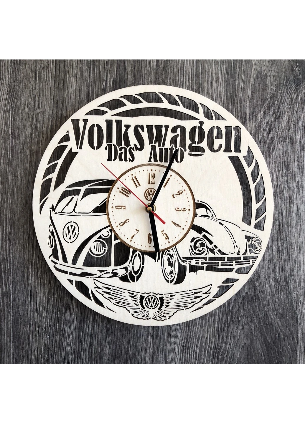 Стильний годинник з дерева настінний "Volkswagen" 7Arts (253567679)