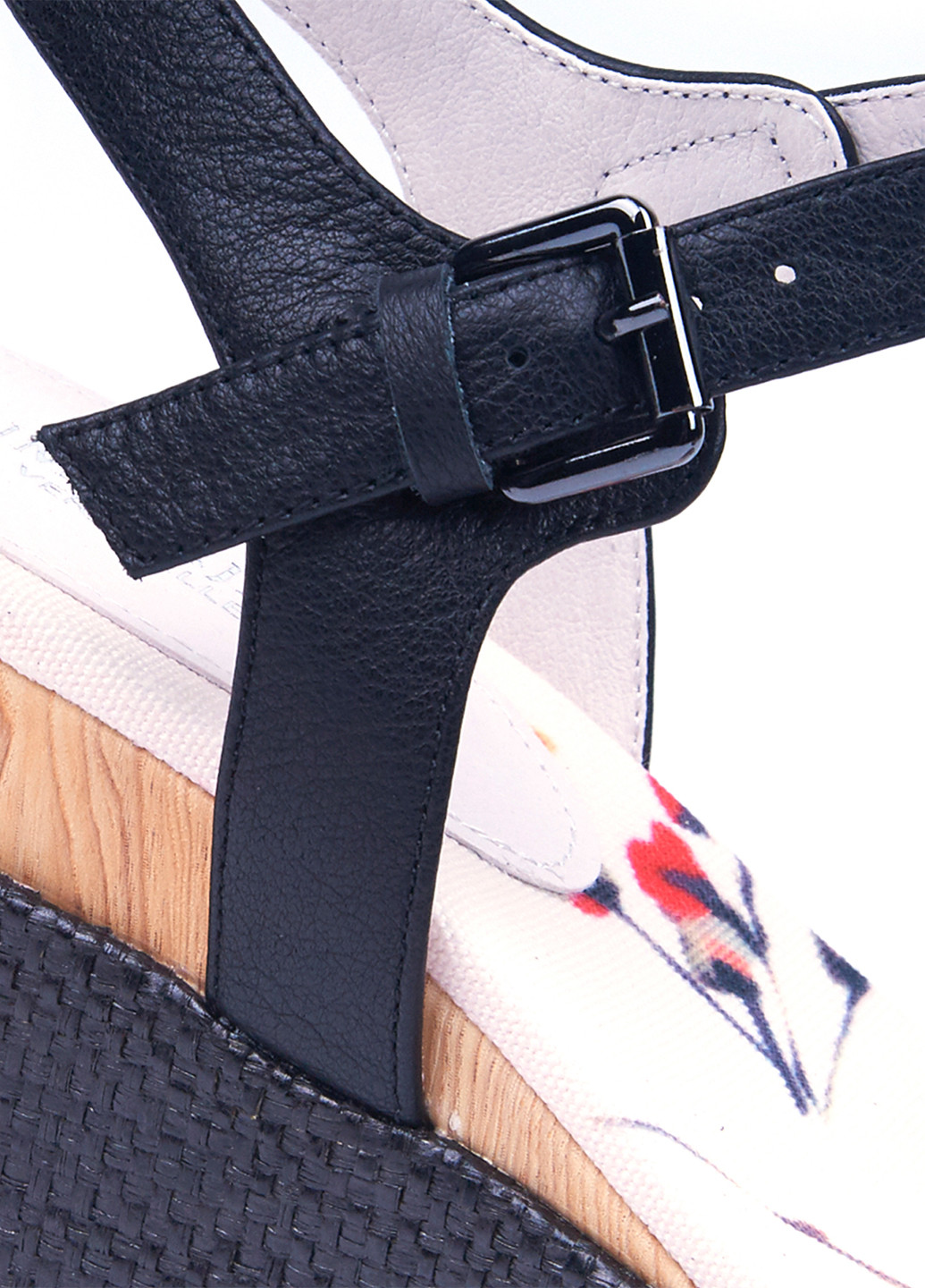 Черные босоножки Lumberjack с ремешком