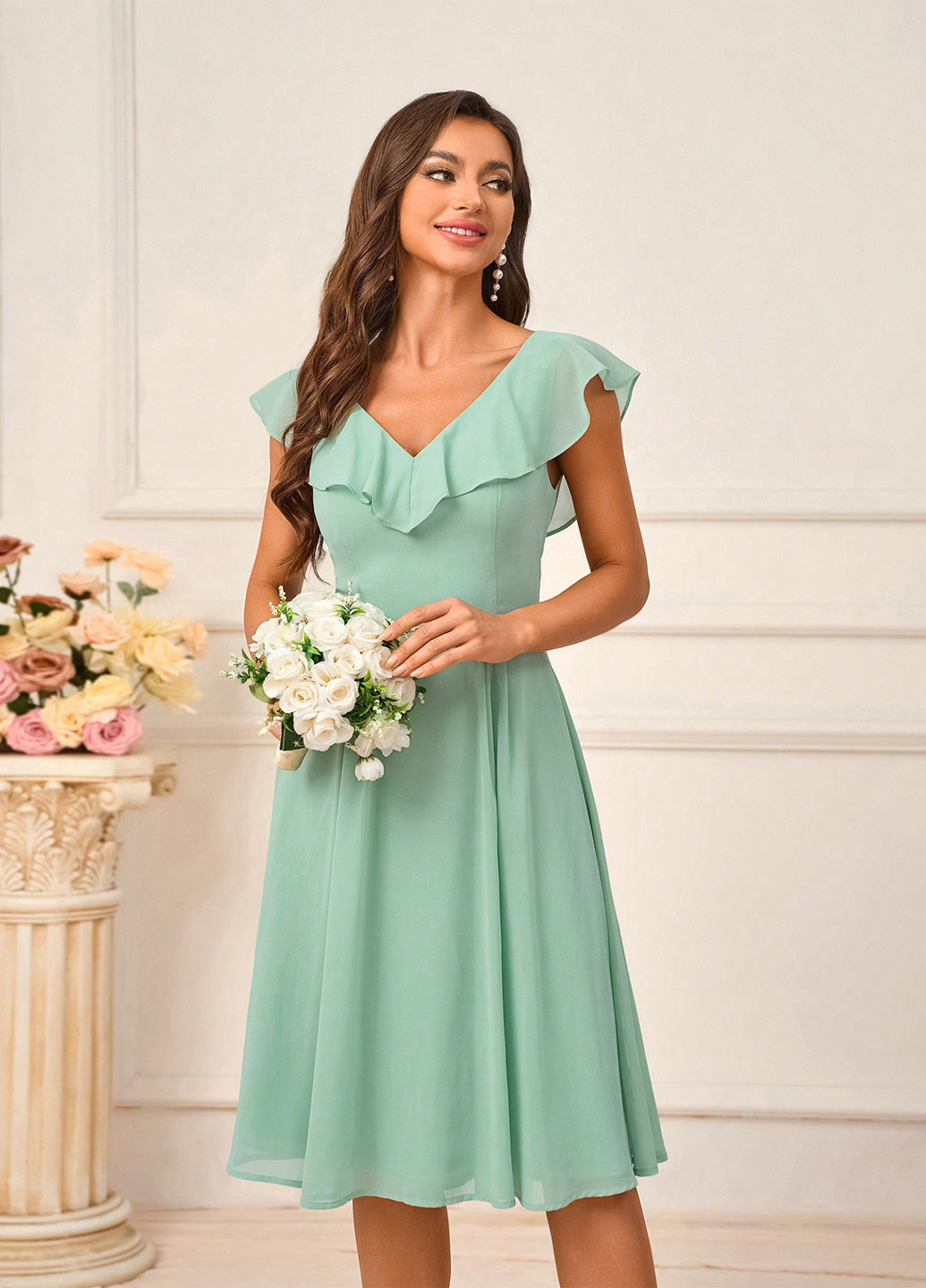 Зеленое кэжуал платье с открытой спиной SHEIN однотонное