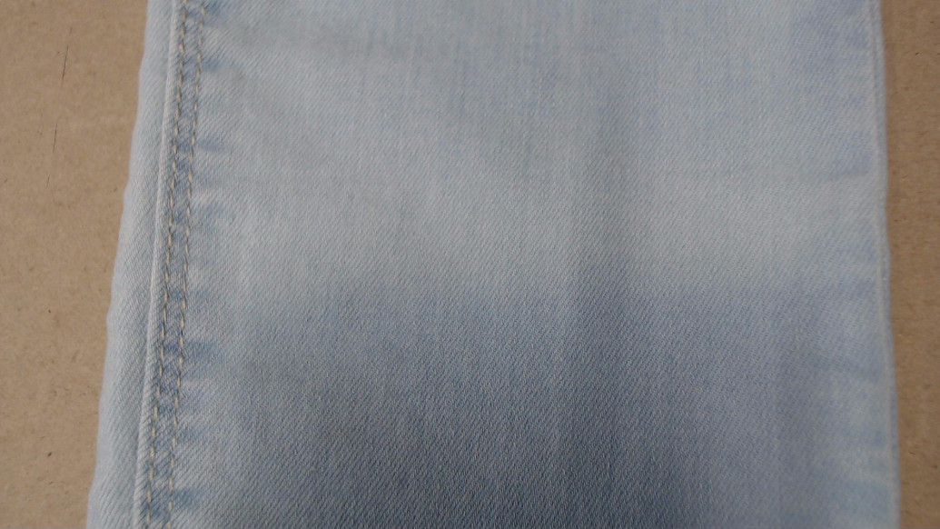 Светло-голубые демисезонные джинсы DeFacto