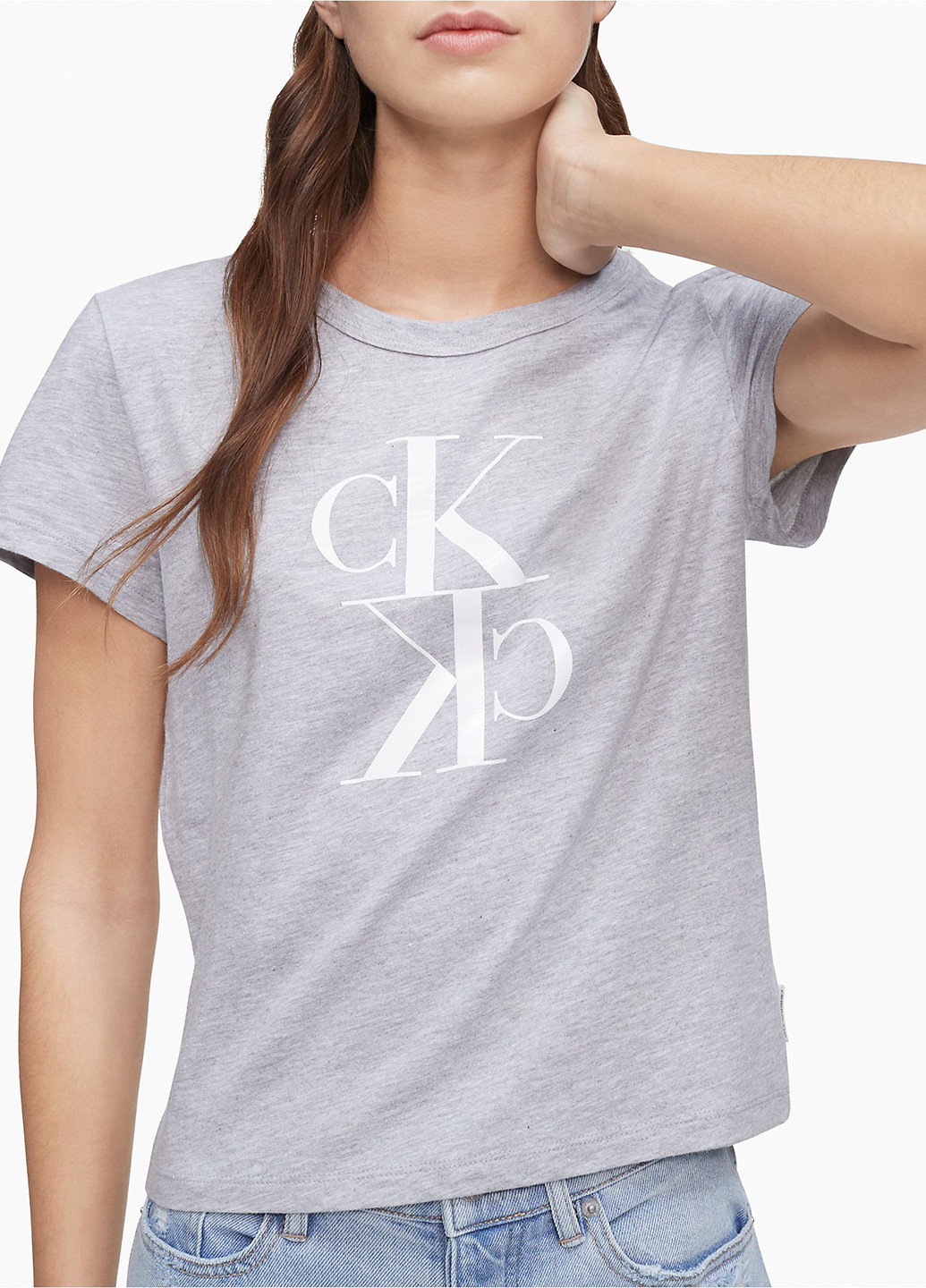 Серая летняя футболка Calvin Klein