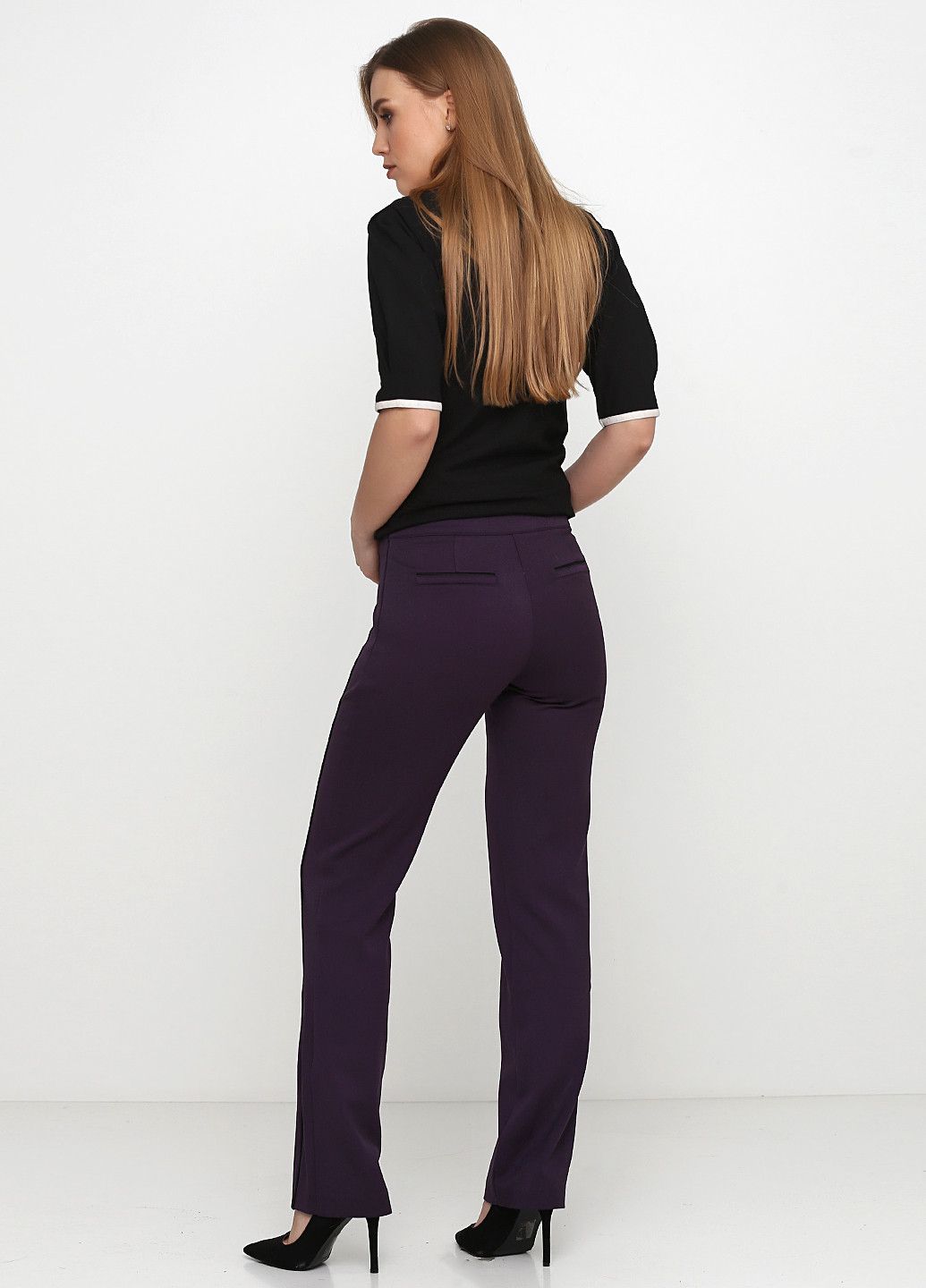 Фиолетовые кэжуал демисезонные прямые брюки Sassofono