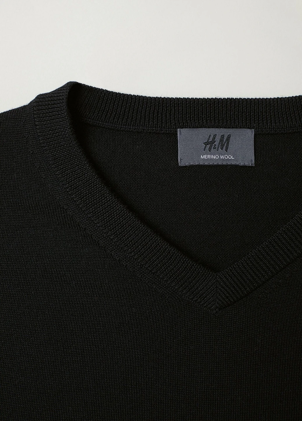 Черный демисезонный джемпер H&M