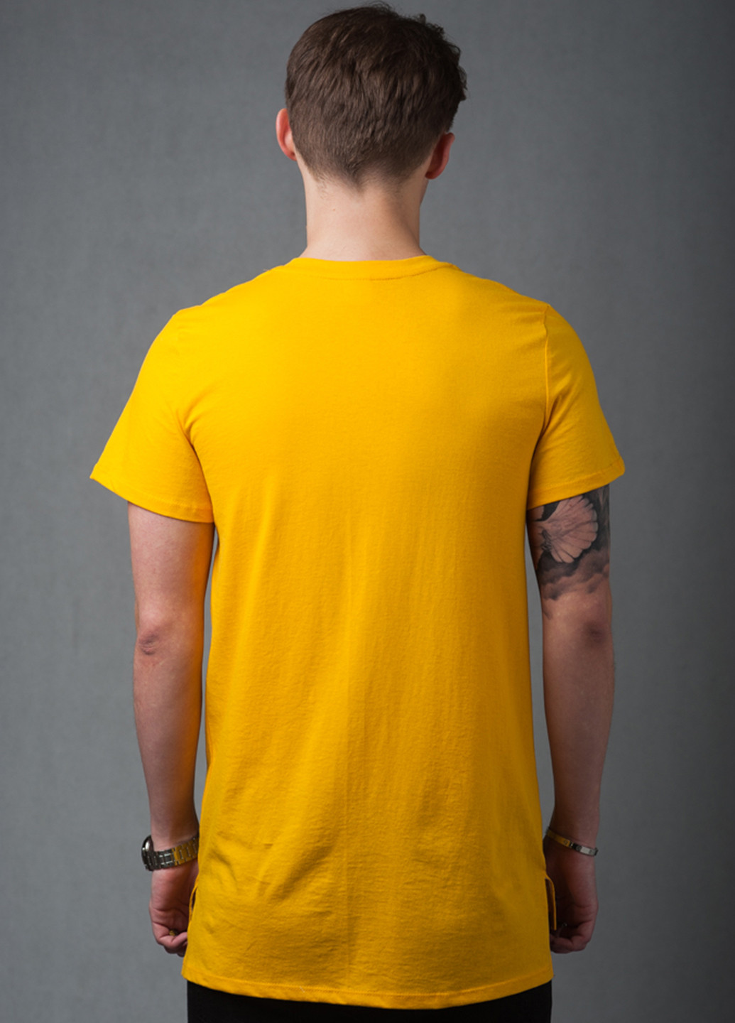 Желтая футболка LUD