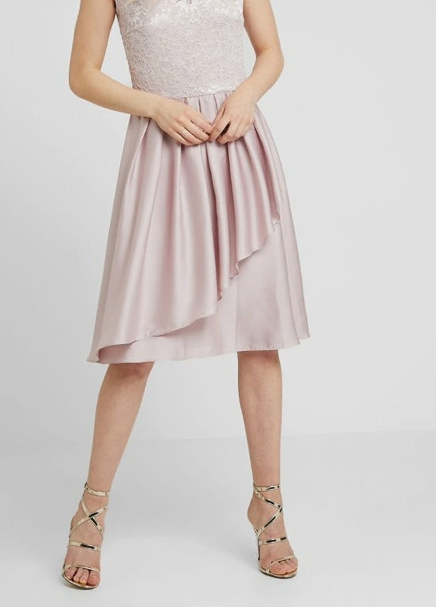 Светло-розовое кэжуал платье Swing однотонное