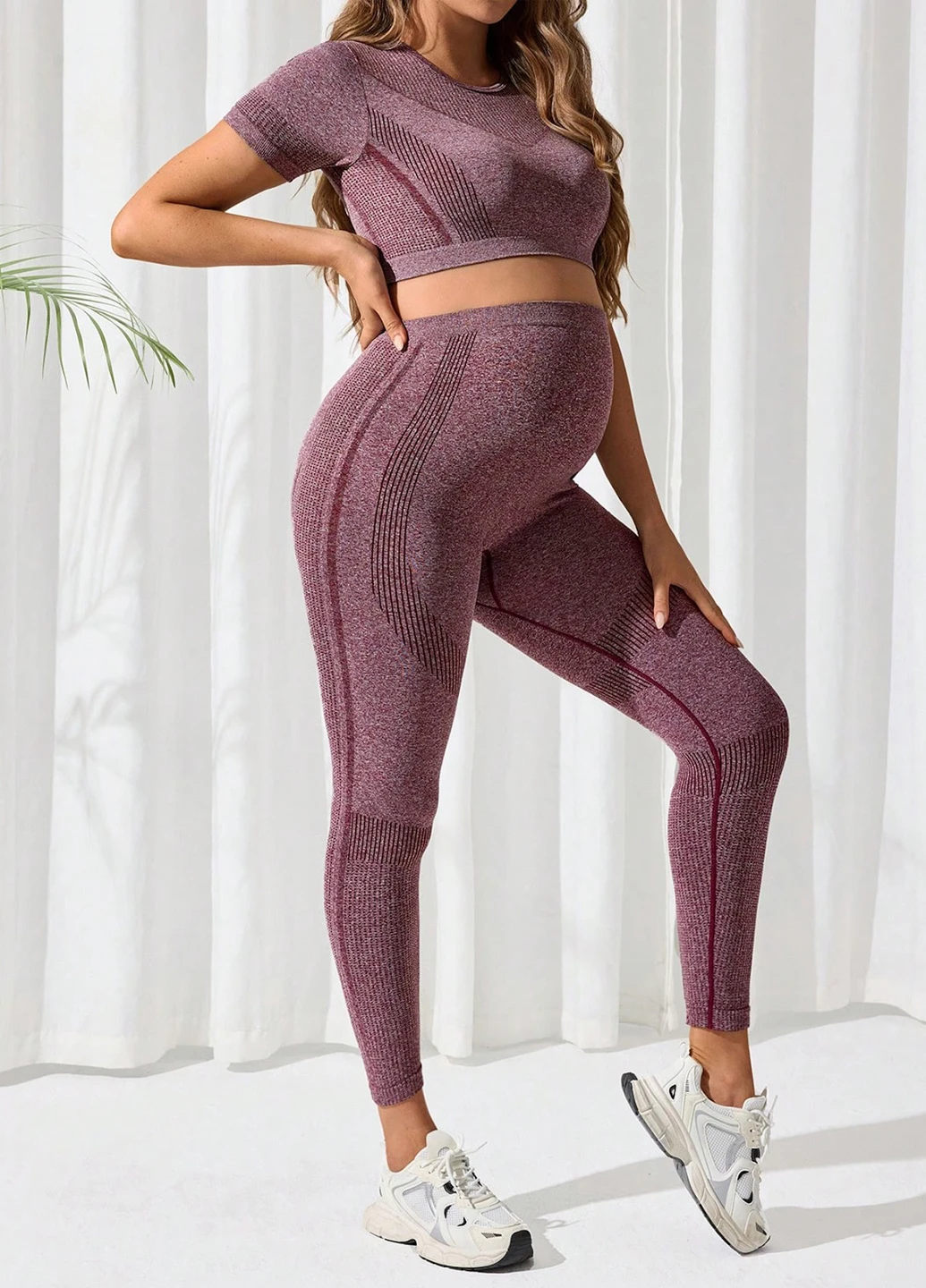 Костюм для беременных (топ, леггинсы) SHEIN (323619016)