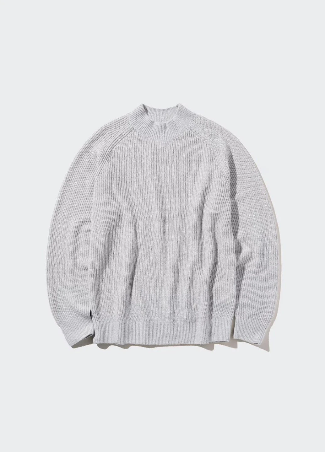 Серый демисезонный свитер Uniqlo