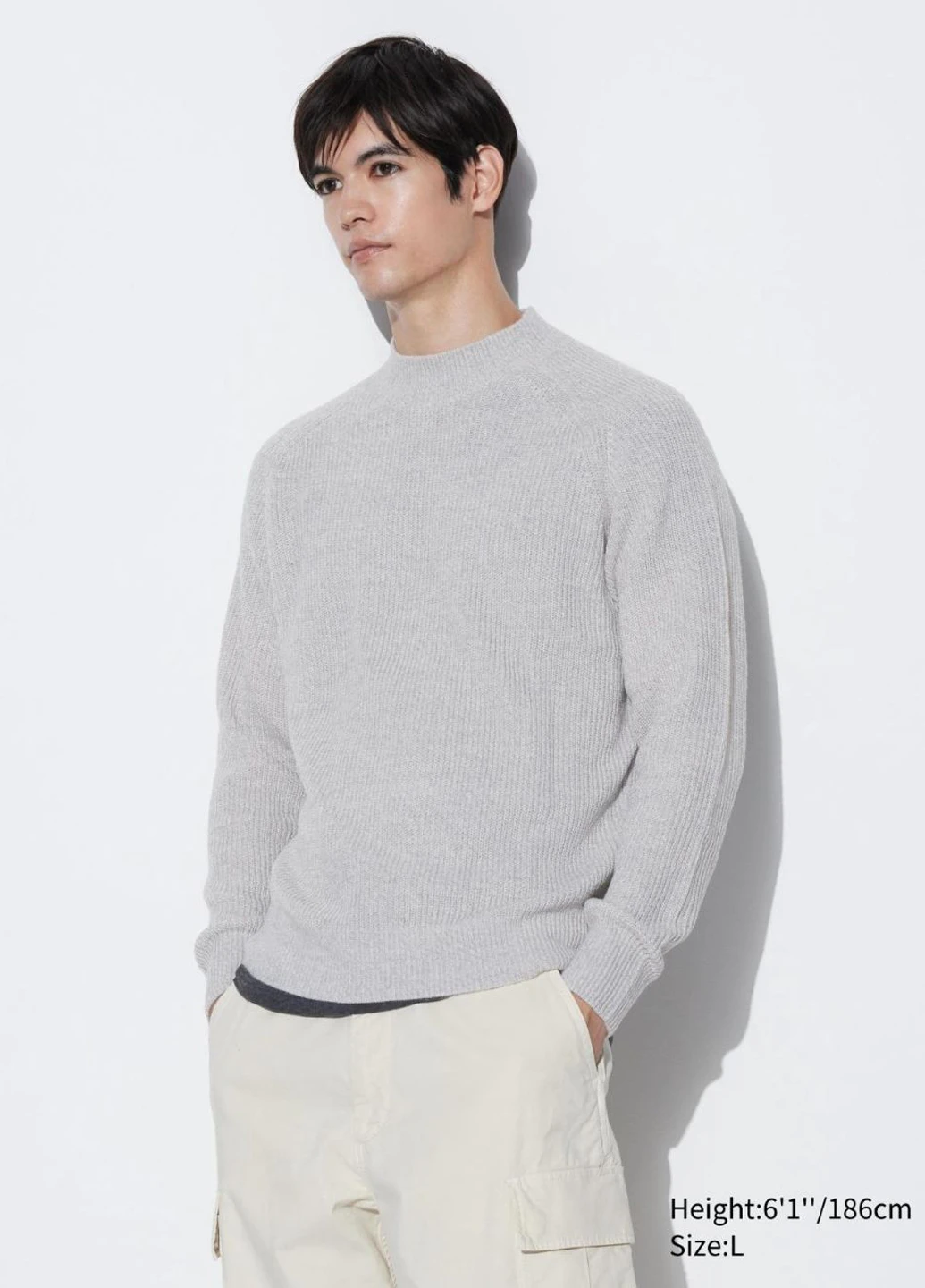 Серый демисезонный свитер Uniqlo