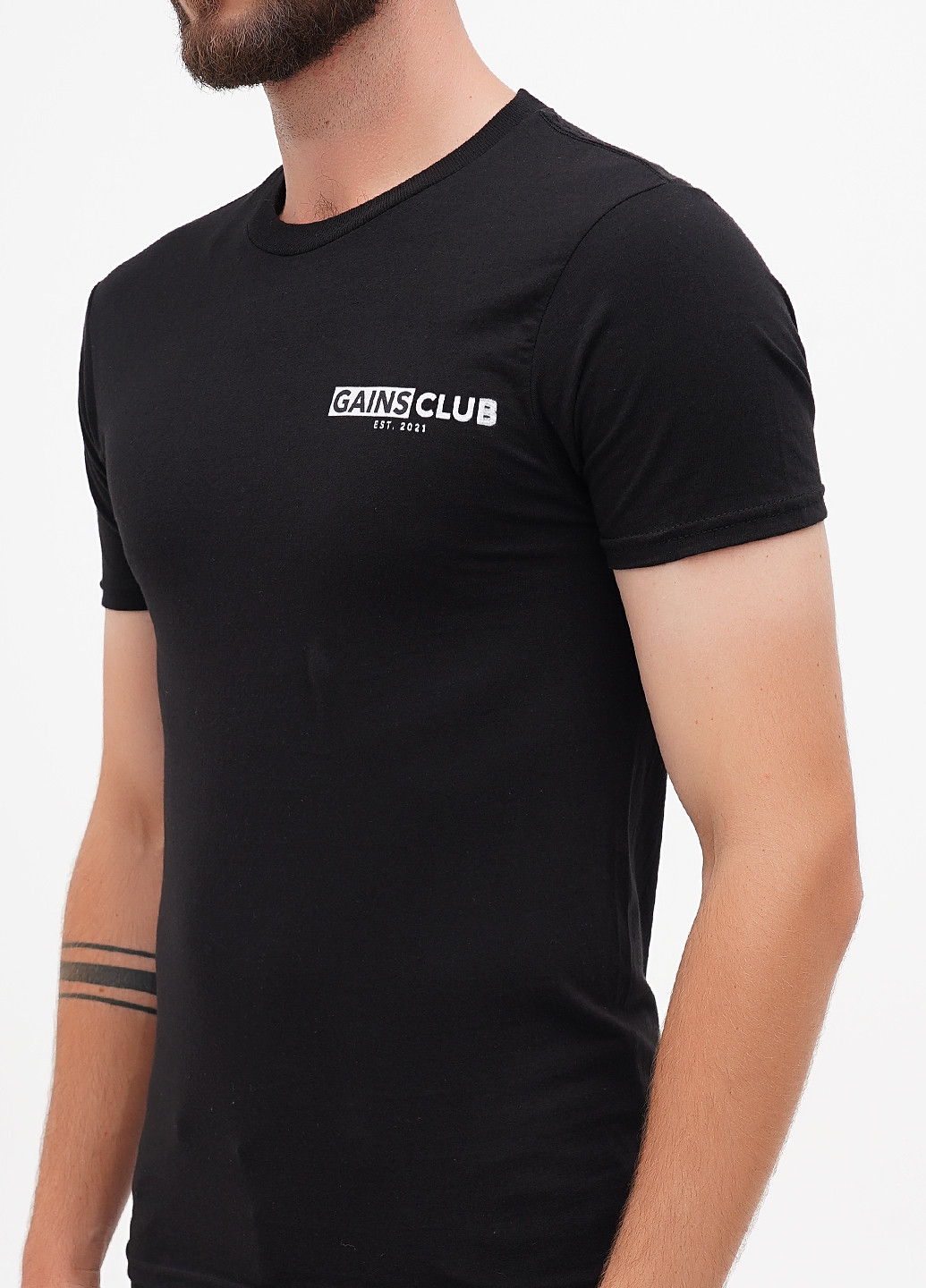 Черная футболка Hanes