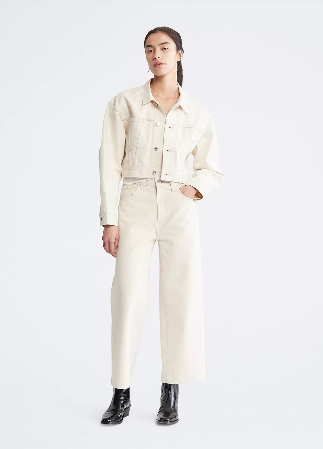 Молочная демисезонная куртка Calvin Klein