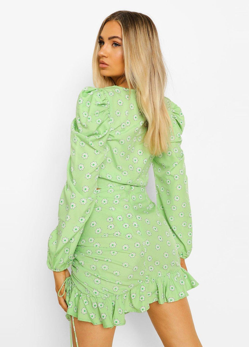 Светло-зеленая кэжуал цветочной расцветки юбка Boohoo а-силуэта (трапеция)