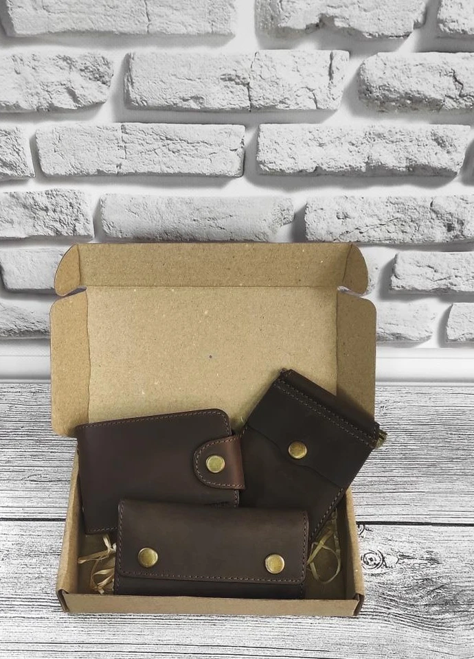 Подарочный набор №18 (зажим + картхолдер + ключница) коричневый DNK Leather (253933666)