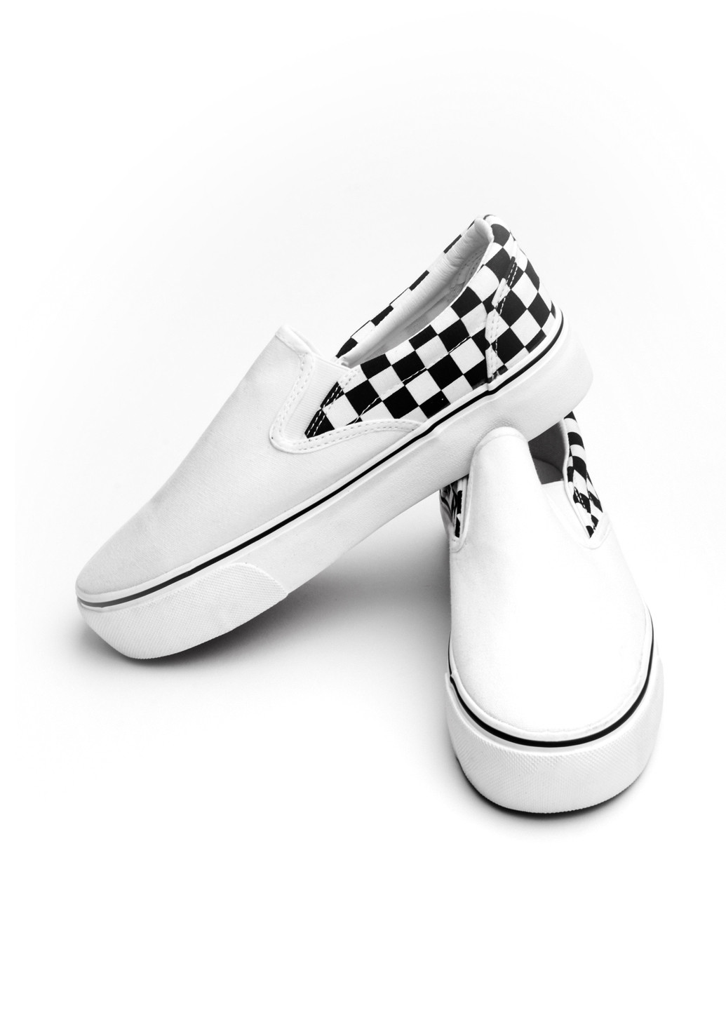 Белые слипоны Top Shoes с геометрическим узором