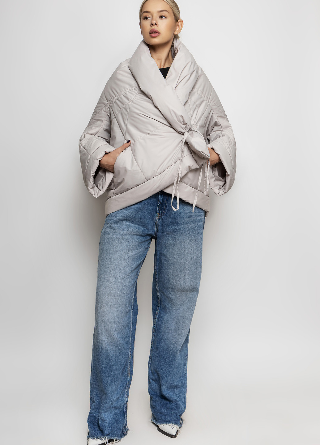 Серая демисезонная куртка CHIUAS