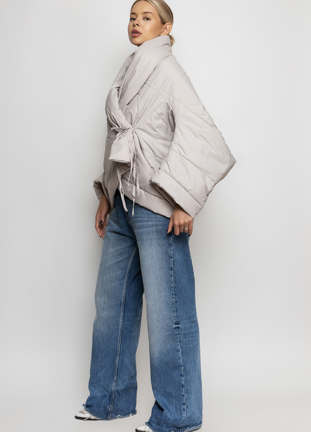 Серая демисезонная куртка CHIUAS