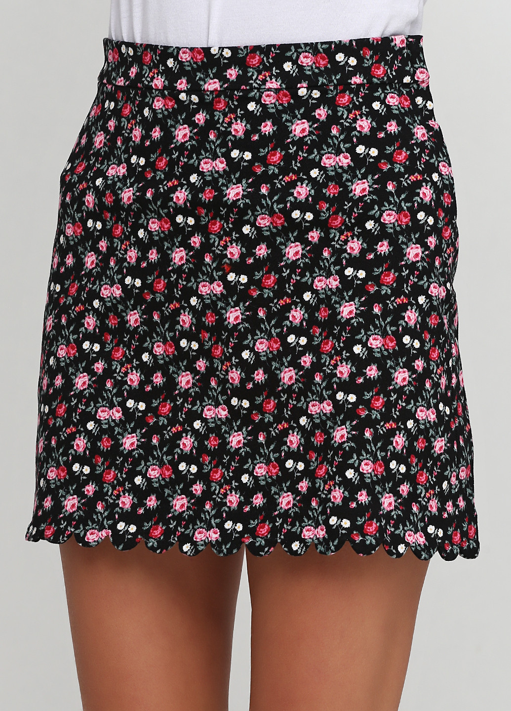 Черная джинсовая цветочной расцветки юбка H&M