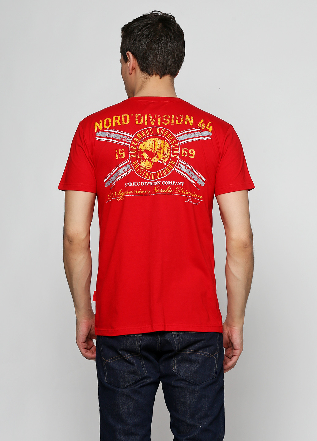 Червона футболка з коротким рукавом Dobermans Aggressive