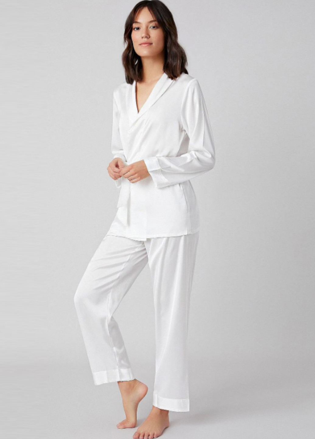 Белый демисезонный комплект (блуза, брюки) Ghazel