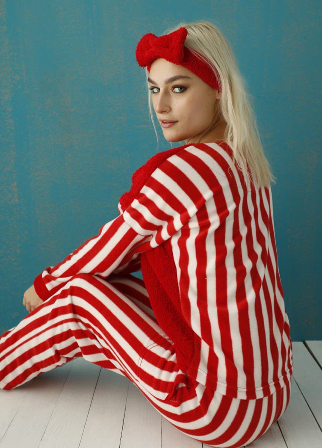 Червона всесезон піжама (світшот, штани, пов'язка на голову) свитшот + брюки Pijamoni